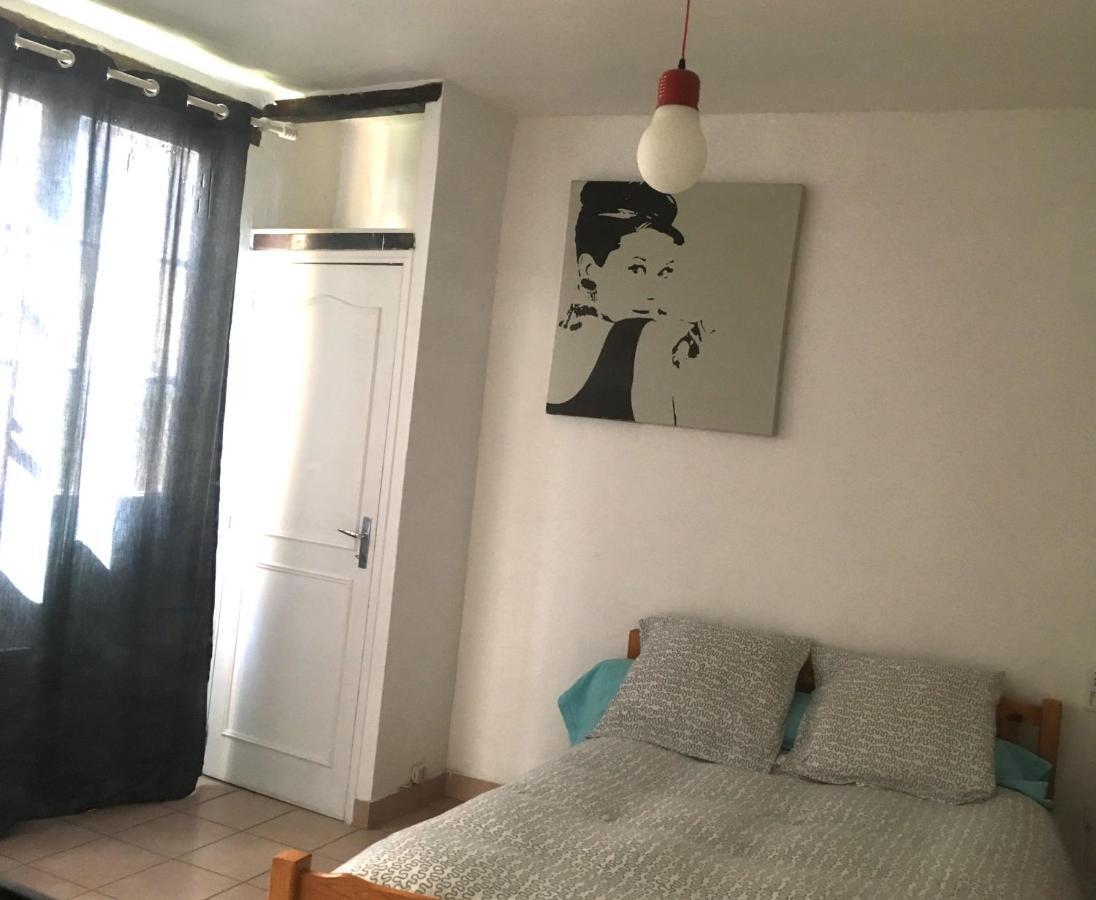 Appartement Chez Tibo Provins Exterior photo